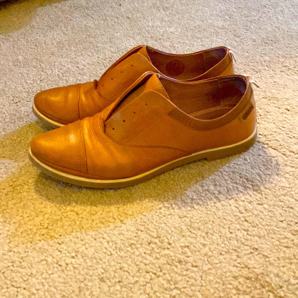 Pikolinos loafers in Brandy size 38 (7.5)